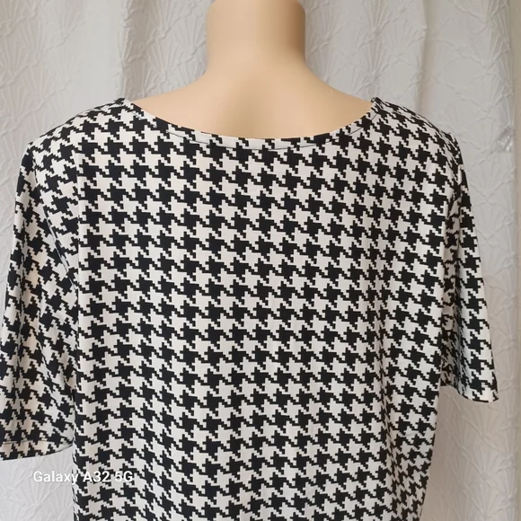 Jessica London Women Size 1X Black and White Houndstooth Blouse - Picture 7 of 12